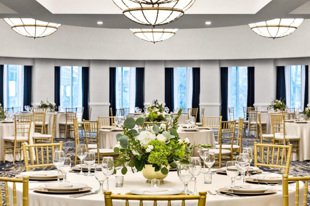 Готель Crowne Plaza Cleveland At Playhouse Square By Ihg Екстер'єр фото