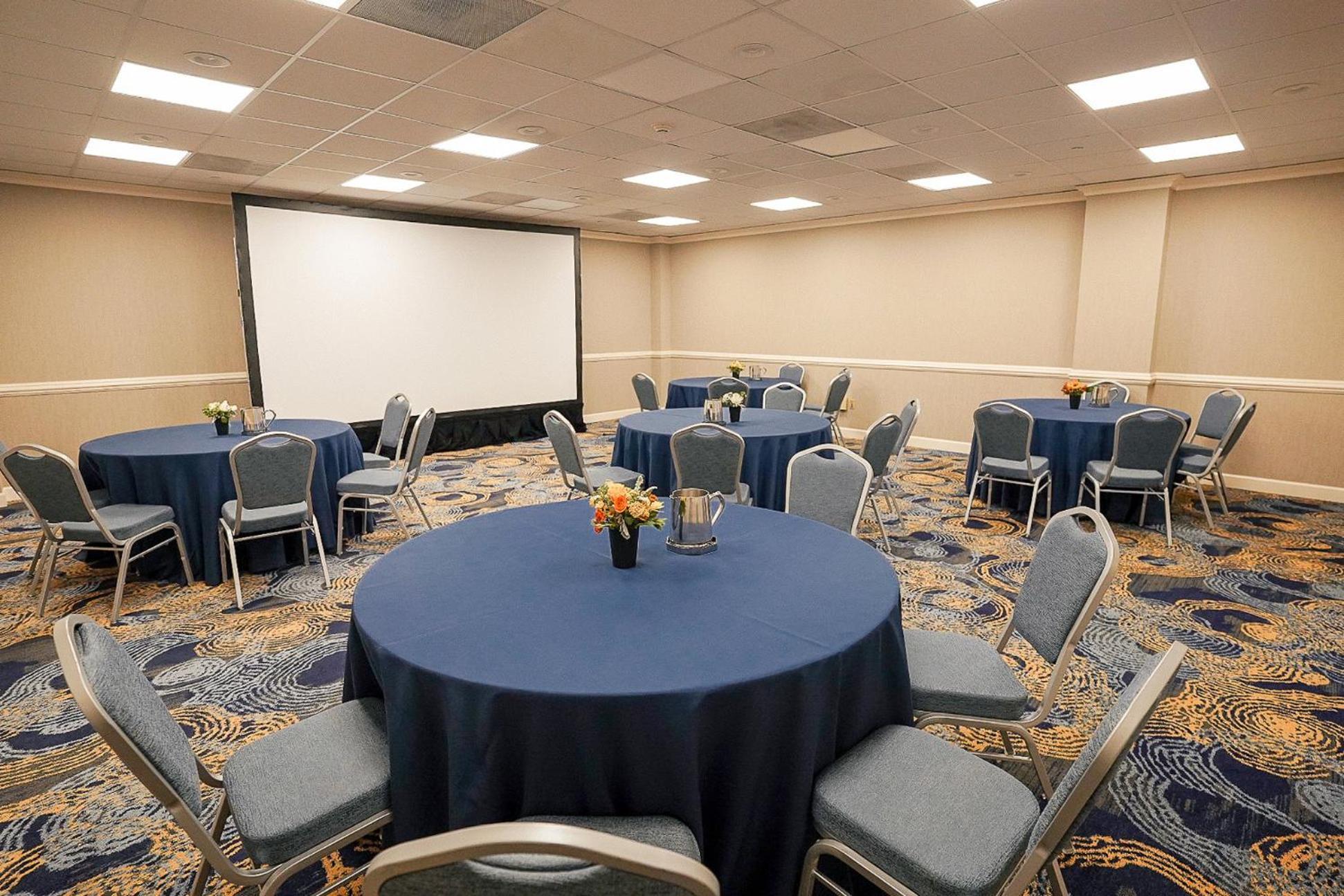 Готель Crowne Plaza Cleveland At Playhouse Square By Ihg Екстер'єр фото